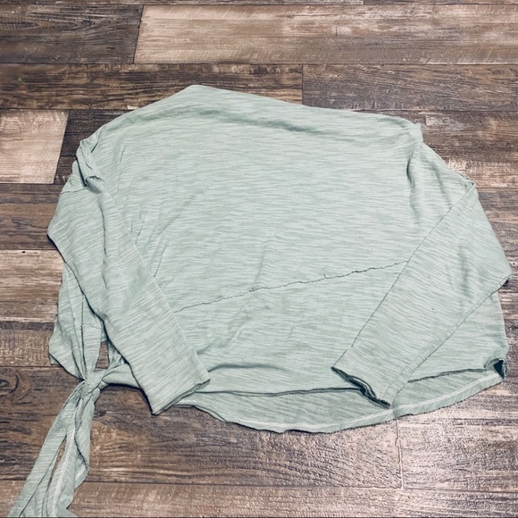 WE THE FREE size large - Picture 2 of 8